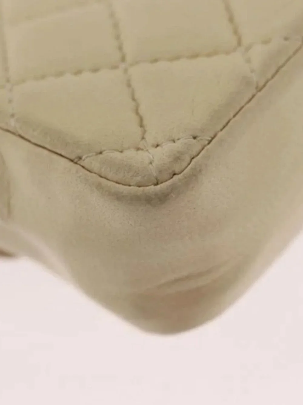 CHANEL Matelasse Pouch Lamb Skin Beige Gold CC Auth BA10922